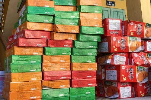 Hà Nội: Thu giữ trên 1 vạn chiếc bánh trung thu không rõ nguồn gốc