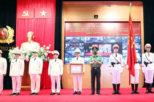 Cục Cảnh sát PCCC và CNCH đón nhân Huân chương Quân công hạng Nhì