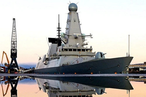 Anh và Bỉ triển khai tàu chiến yểm trợ tàu sân bay Pháp chống IS