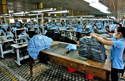 Kiến nghị bỏ quy định làm khó ngành dệt may