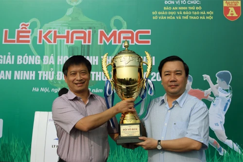 Tưng bừng khai mạc giải bóng đá học sinh THPT Hà Nội - Báo ANTĐ 2016