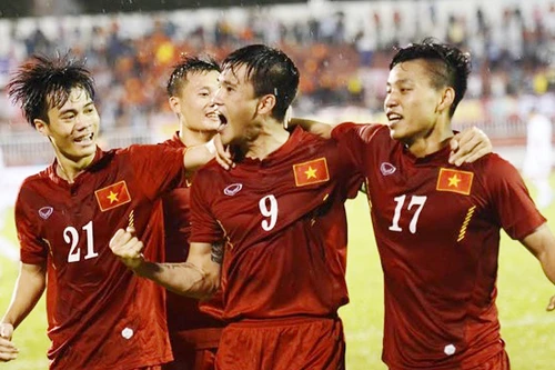 HLV Hữu Thắng: "Báo chí đừng làm tuyển thủ nghĩ mình đã ở trình độ cao"