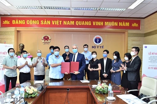 AIA Việt Nam tiếp tục hỗ trợ các nhân viên y tế tham gia phòng chống dịch Covid 19