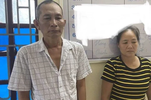 Đột kích nhà của 'đầu nậu' ma túy, thu nhiều súng kiếm 