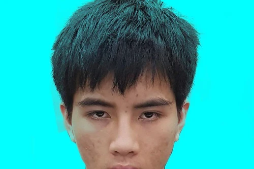 "Người nhện" trèo 6 tầng nhà "khoắng" lô máy tính, điện thoại trị giá 300 triệu đồng