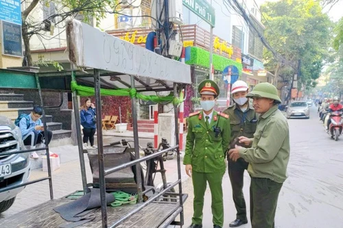 Công an quận Thanh Xuân (Hà Nội): Liệu pháp mạnh đảm bảo trật tự giao thông, 'nâng' ý thức cho người dân