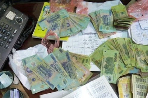 'Nữ quái' cầm đầu đường dây đánh bạc lô - đề cực 'khủng'