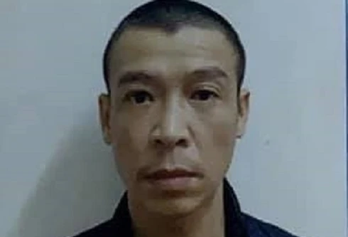 Biểu hiện nghi vấn của gã đàn ông đi lang thang lúc nửa đêm