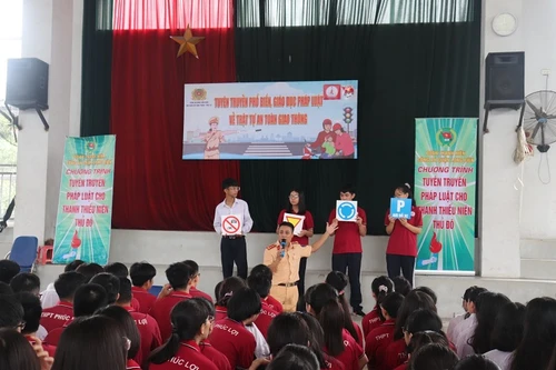 Xây dựng văn hóa giao thông trong trường học, cơ quan 