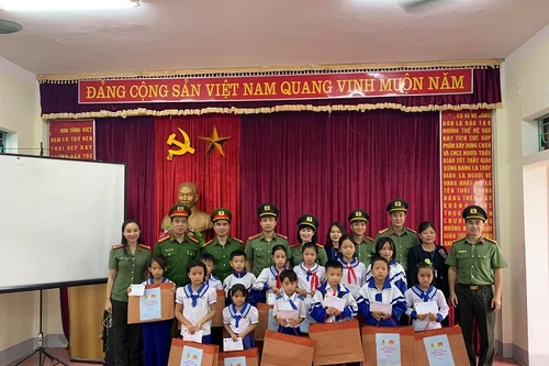 Hoạt động ý nghĩa của Cụm thi đua số 1 - Công đoàn CAND