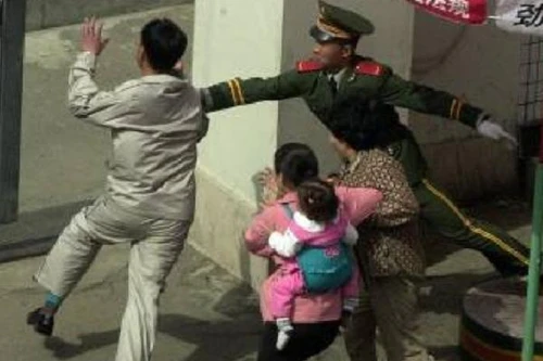 Trung Quốc bắt giữ lính Triều Tiên đào tẩu giết người, cướp của