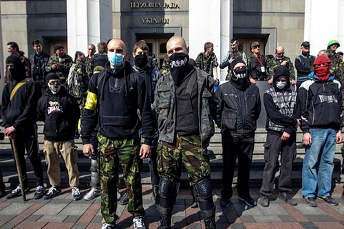 Nga đưa 5 tổ chức dân tộc cực đoan Ukraine vào danh sách đen
