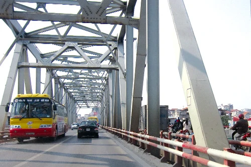 Bắt đầu sửa chữa cầu Chương Dương