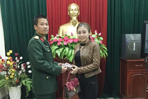 Hà Nội: Trung úy quân đội quật ngã 2 tên cướp giật trên đường Nguyễn Tri Phương