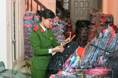 Gần 3.000 sản phẩm “nhái” The North Face bị thu giữ