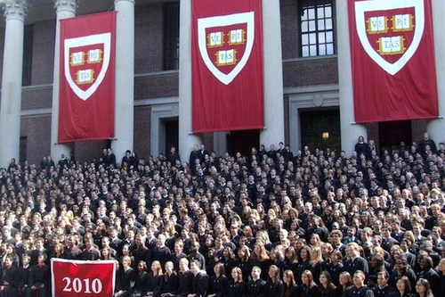 Đại học Havard bị cáo buộc phân biệt đối xử sinh viên gốc châu Á