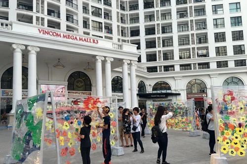 Royal City thành "siêu" Gallery