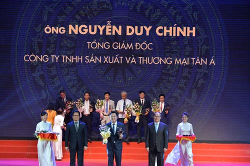 Tổng giám đốc Tân Á Đại Thành vinh dự nhận giải doanh nhân Việt Nam tiêu biểu 2016