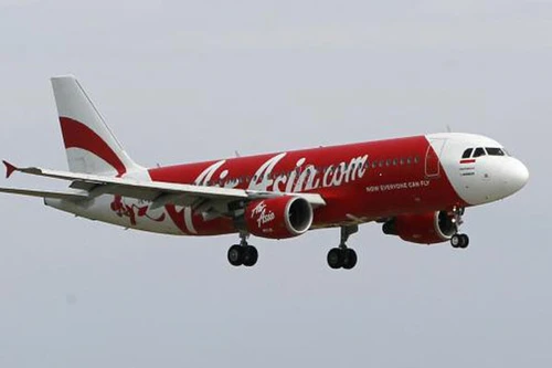 Máy bay AirAsia lại gặp sự cố