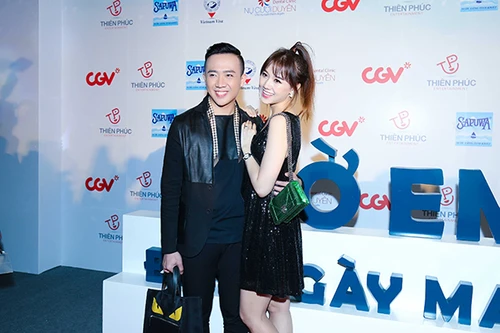 Vợ chồng Trấn Thành - Hari Won xuất hiện cùng nhau sau đám cưới