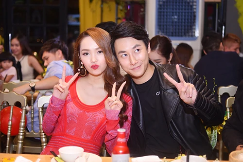 Minh Hằng nhí nhố khi hội ngộ Rocker Nguyễn