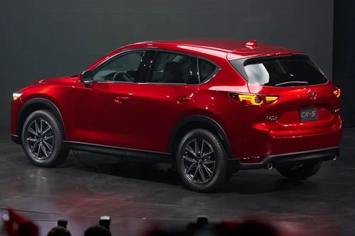 Liệu Mazda CX-5 2017 có tiếp tục "làm mưa gọi gió" tại thị trường Việt?
