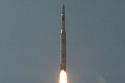 Triều Tiên phóng tên lửa đạn đạo về phía biển Nhật Bản