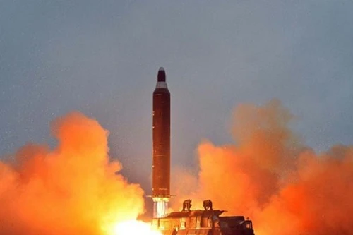 Triều Tiên tuyên bố thử thành công tên lửa đất đối đất tầm xa Pukguksong-2