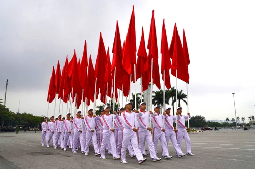 Hình ảnh buổi hợp luyện của Công an Hà Nội chuẩn bị Vòng chung kết Hội thi nghiệp vụ chữa cháy và cứu nạn, cứu hộ 2025