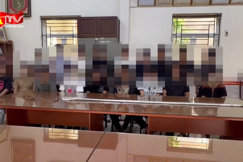 Bắt giữ nhóm thanh, thiếu niên mang “dao phóng lợn” truy sát nhau