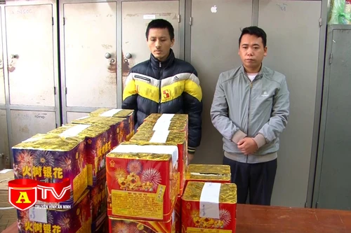 Lợi dụng mạng xã hội để buôn bán pháo