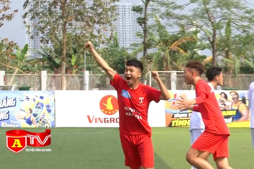 Xác định 2 tấm vé vào chơi trân Chung kết giải bóng đá học sinh THPT Hà Nội - Báo An ninh Thủ đô