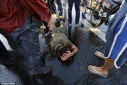 3 lý do mấu chốt khiến cuộc đảo chính ở Thổ Nhĩ Kỳ thất bại