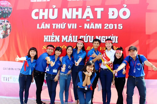 Hoa hậu Đặng Thu Thảo hiến máu hưởng ứng “Ngày Chủ nhật Đỏ”