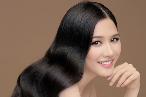 Hoa hậu Tường Vy - cô gái ngoan của “ông trùm chân dài” Vũ Khắc Tiệp