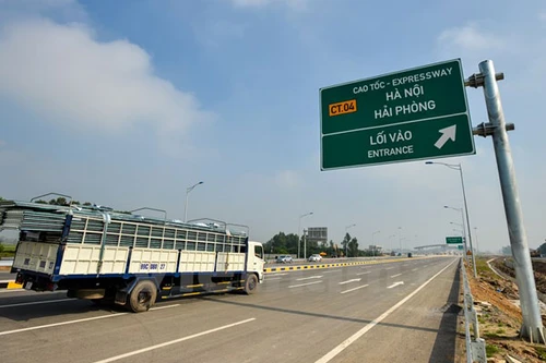 Kỹ năng sống còn khi lái xe trên đường cao tốc 