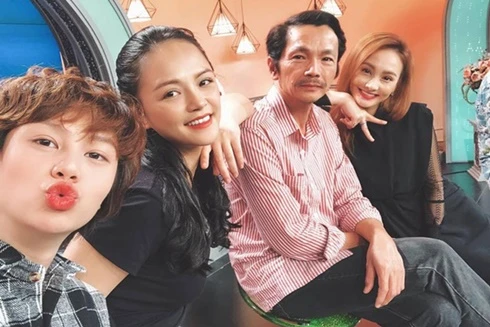 Lý giải nguyên nhân "Về nhà đi con" lại hot, "ăn đứt" phim Việt khác?