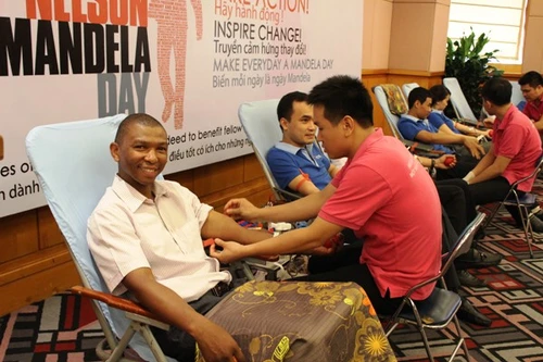 Báo An ninh Thủ đô cùng Sứ quán Nam Phi tổ chức hiến máu nhân đạo