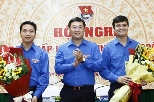 Bầu bổ sung hai Bí thư Trung ương Đoàn