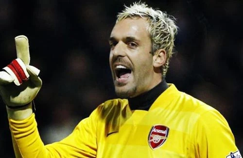 Arsenal thải hồi một lúc 7 cầu thủ