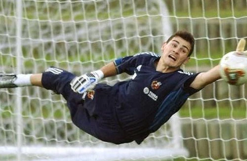 Iker Casillas lần thứ 4 liên tiếp được vinh danh