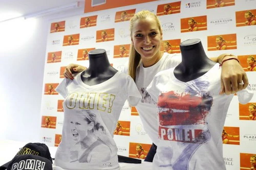 Á quân Australia Open bắt đầu kinh doanh