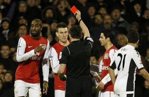 Pháo thủ lại thất trận