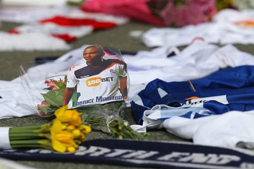 Muamba đã nói trở lại