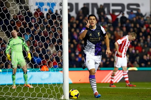 Stoke City 3-5 Liverpool: Suarez vô đối tại châu Âu