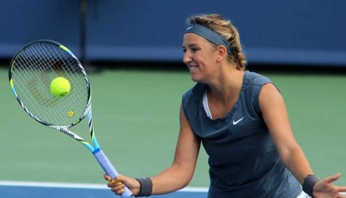 Azarenka trở lại mạnh mẽ