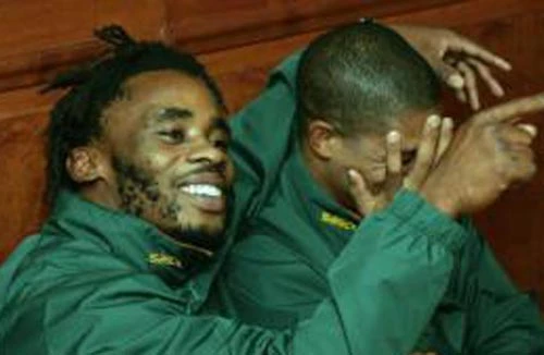 Cựu tuyển thủ bóng bầu dục bị bắn chết 