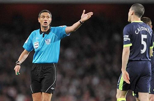 Lộ diện trọng tài trận derby Manchester