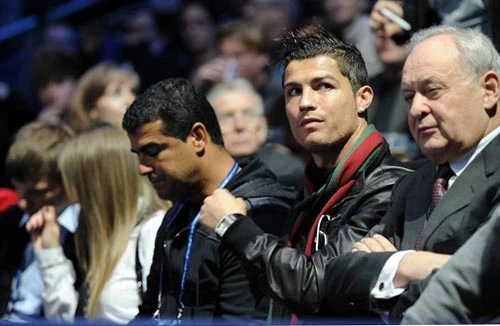 Cris Ronaldo về Anh cổ vũ cho Federer