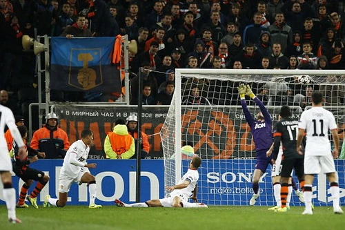 "Quỷ đỏ" chưa thoát khỏi bóng tối